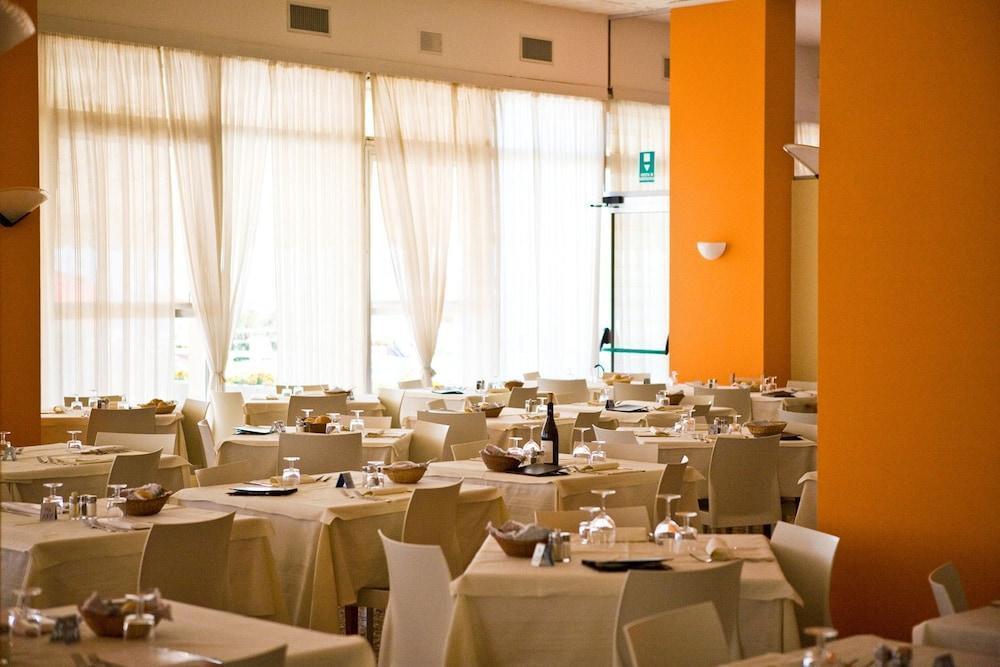 Hotel Astor Lido di Jesolo Kültér fotó