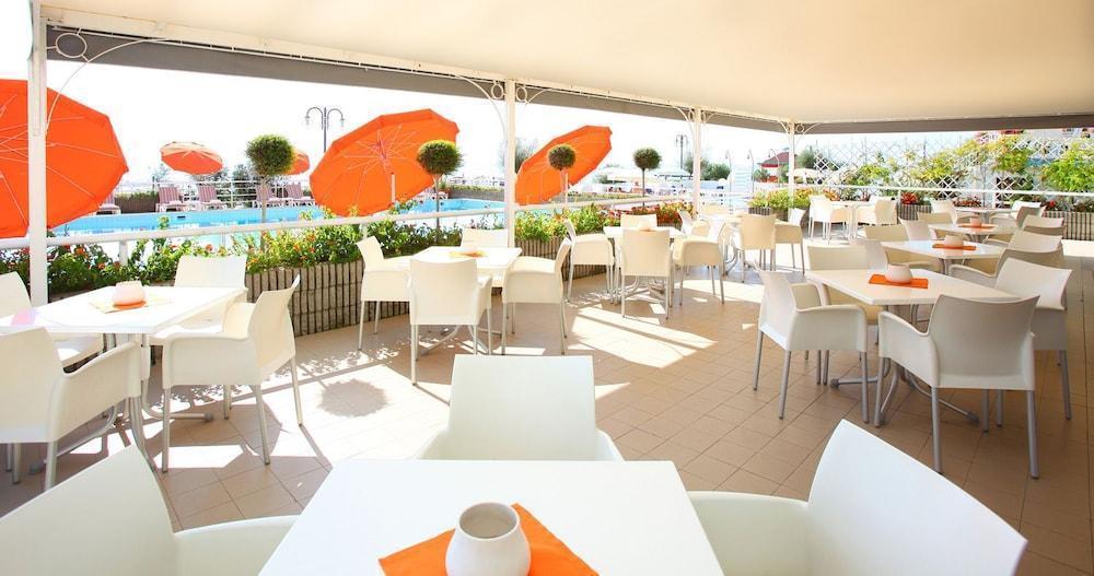 Hotel Astor Lido di Jesolo Kültér fotó