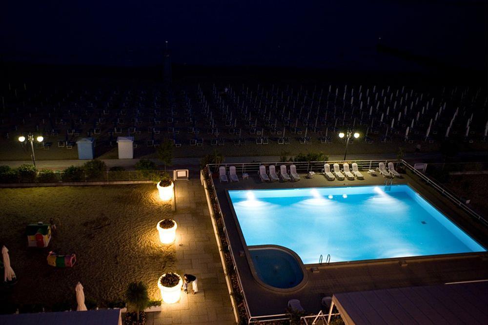 Hotel Astor Lido di Jesolo Kültér fotó