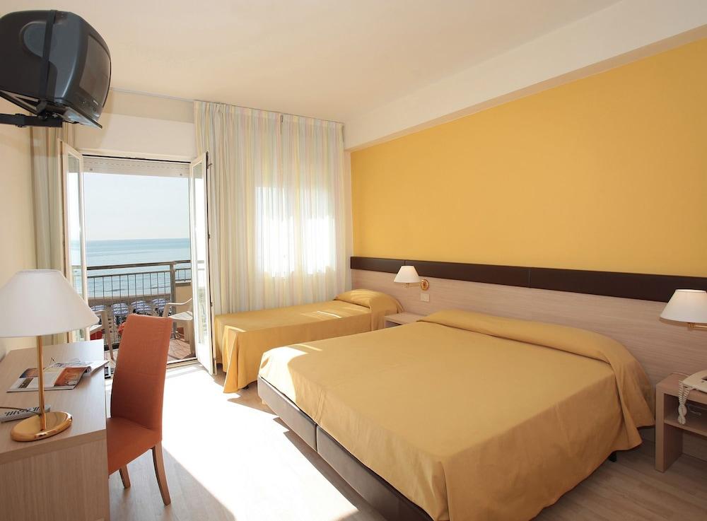 Hotel Astor Lido di Jesolo Kültér fotó