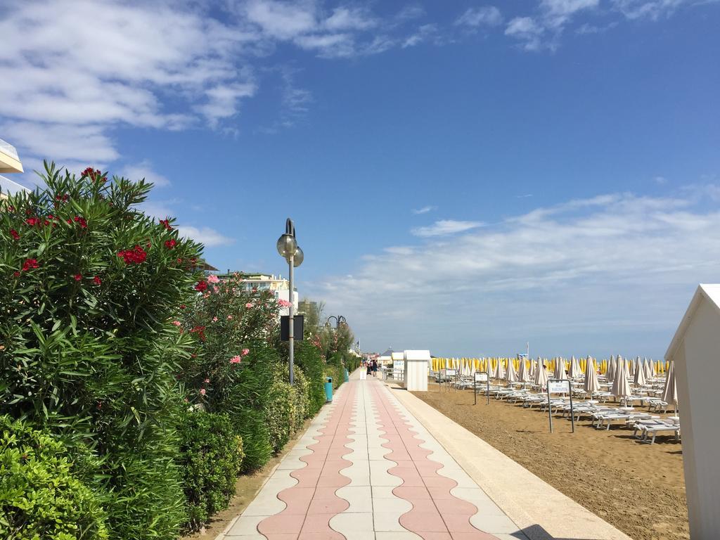 Hotel Astor Lido di Jesolo Kültér fotó