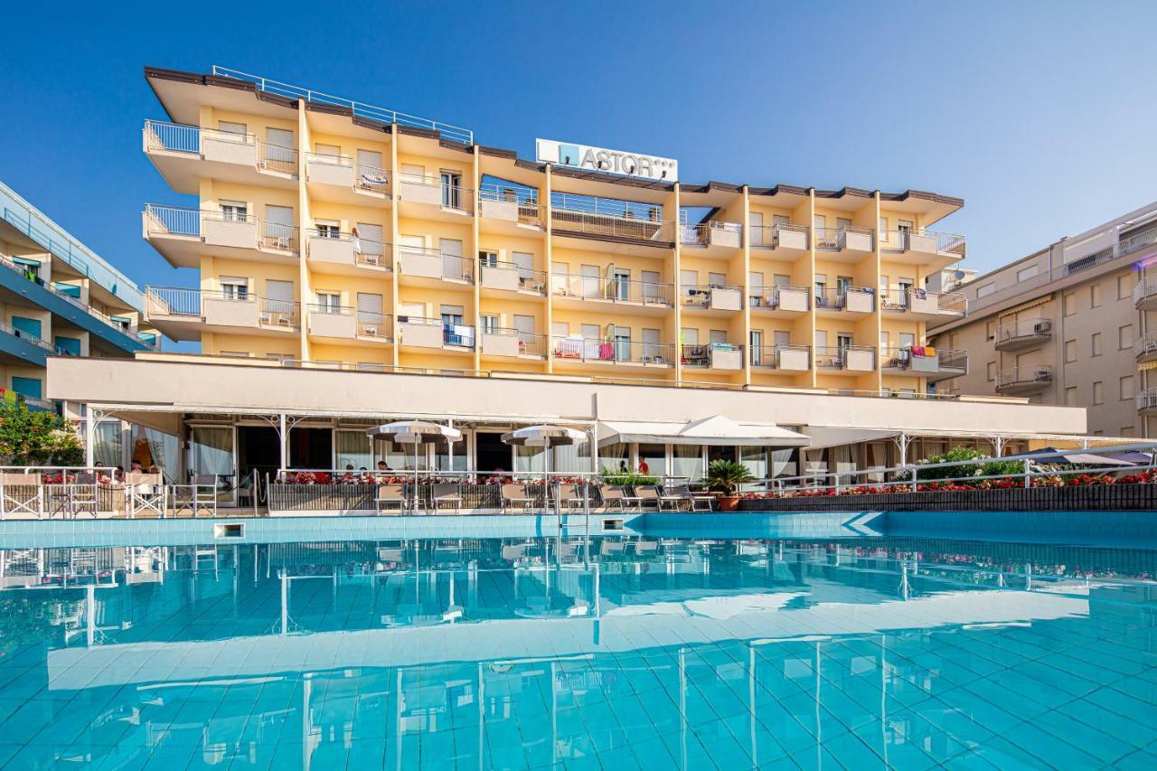 Hotel Astor Lido di Jesolo Kültér fotó