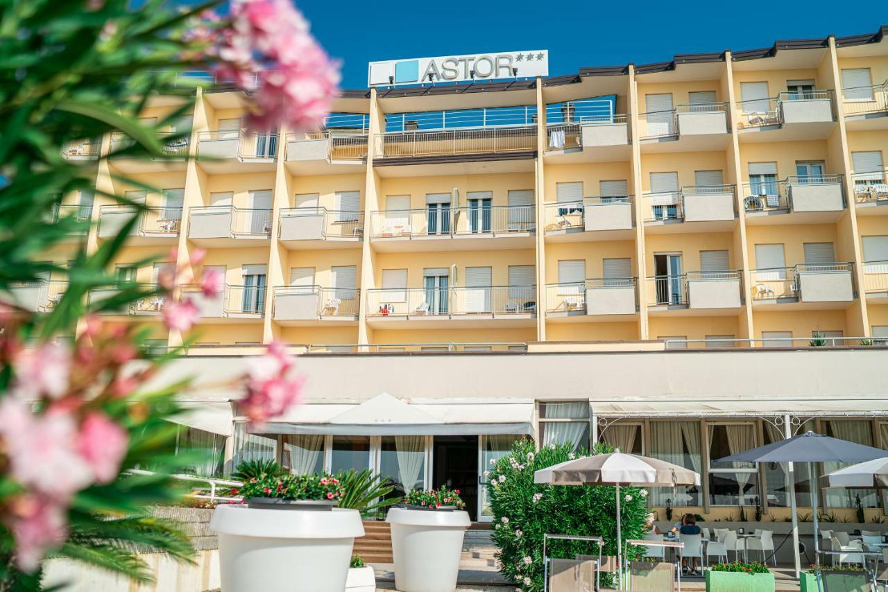 Hotel Astor Lido di Jesolo Kültér fotó